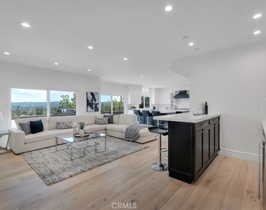 5952 Woodland View Drive - Photo Thumbnail 15