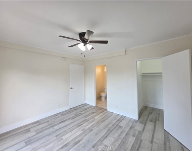 14609 Saticoy Street - Photo Thumbnail 8