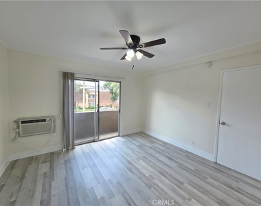 14609 Saticoy Street - Photo Thumbnail 6