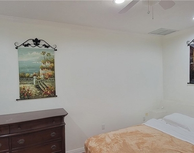 4910 Brewster - Photo Thumbnail 10