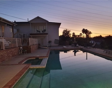 4910 Brewster - Photo Thumbnail 13