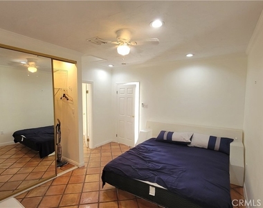 4910 Brewster - Photo Thumbnail 5