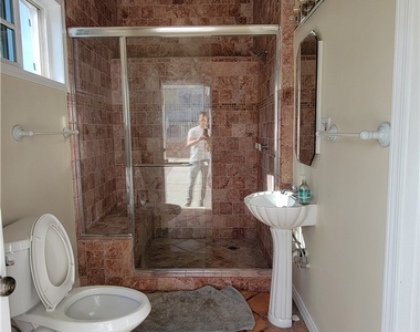 4910 Brewster - Photo Thumbnail 3