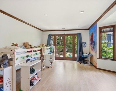 18000 Karen Drive - Photo Thumbnail 32