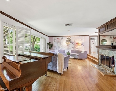 18000 Karen Drive - Photo Thumbnail 9