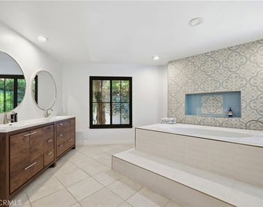18000 Karen Drive - Photo Thumbnail 28
