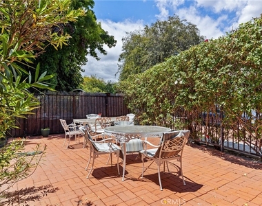 14618 Moorpark Street - Photo Thumbnail 14