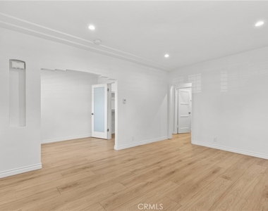 14618 Moorpark Street - Photo Thumbnail 1