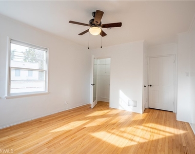 265 N Swall Drive - Photo Thumbnail 13