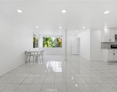 5301 Balboa Boulevard - Photo Thumbnail 8