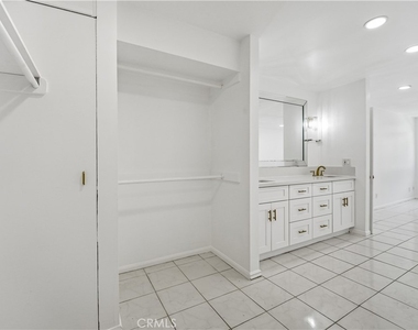 5301 Balboa Boulevard - Photo Thumbnail 29