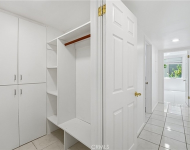 5301 Balboa Boulevard - Photo Thumbnail 16