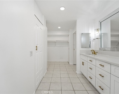 5301 Balboa Boulevard - Photo Thumbnail 26