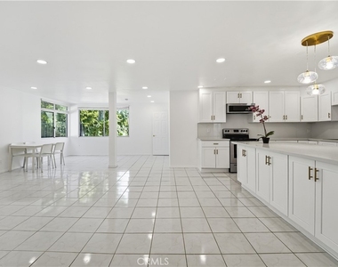 5301 Balboa Boulevard - Photo Thumbnail 17