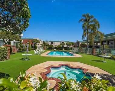 5301 Balboa Boulevard - Photo Thumbnail 34