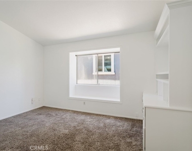 37347 Waterman Avenue - Photo Thumbnail 19