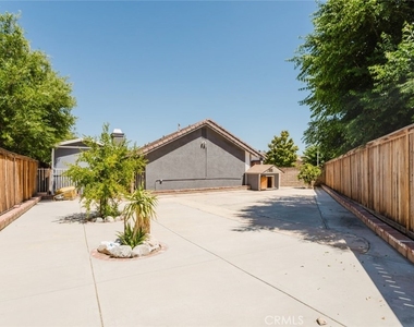 37347 Waterman Avenue - Photo Thumbnail 31