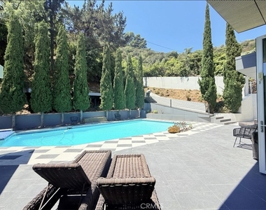 1801 Roscomare Road - Photo Thumbnail 34