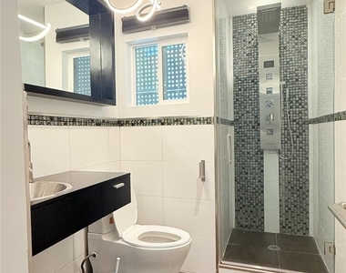 1801 Roscomare Road - Photo Thumbnail 29