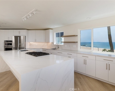 7331 Vista Del Mar Lane - Photo Thumbnail 9
