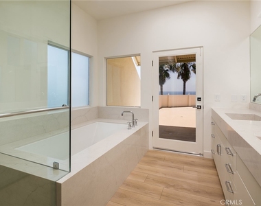 7331 Vista Del Mar Lane - Photo Thumbnail 20