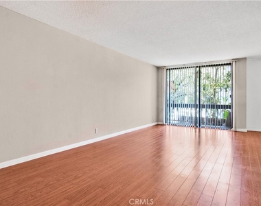 1735 N Fuller - Photo Thumbnail 15