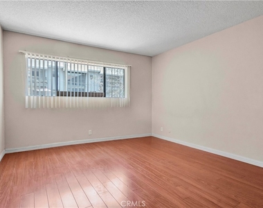 1735 N Fuller - Photo Thumbnail 19