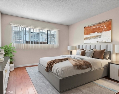 1735 N Fuller - Photo Thumbnail 1
