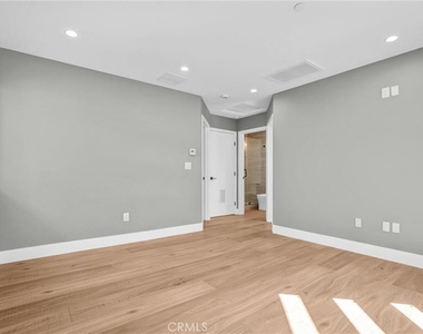 2124 W 238th Street - Photo Thumbnail 2