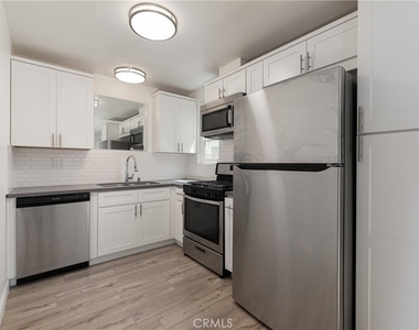 2703 Curtis Avenue - Photo Thumbnail 5