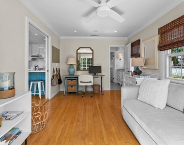 830 Sheldon - Photo Thumbnail 10