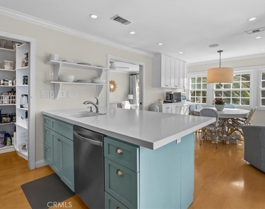 830 Sheldon - Photo Thumbnail 4