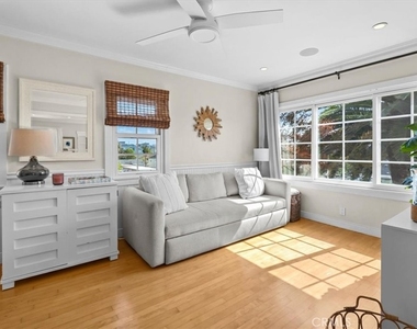 830 Sheldon - Photo Thumbnail 8