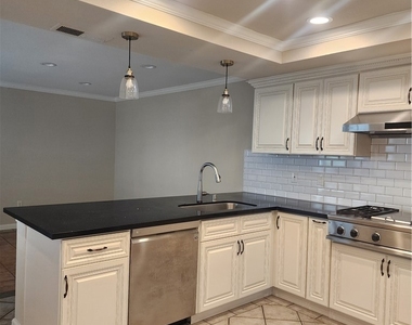607 Murfield Court - Photo Thumbnail 6