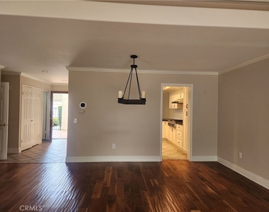 607 Murfield Court - Photo Thumbnail 8