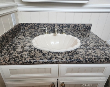 607 Murfield Court - Photo Thumbnail 12