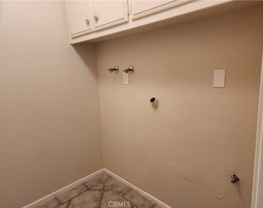 607 Murfield Court - Photo Thumbnail 9