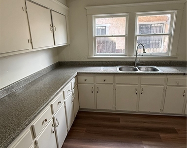 860 W 56th - Photo Thumbnail 15