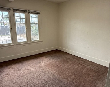 860 W 56th - Photo Thumbnail 9