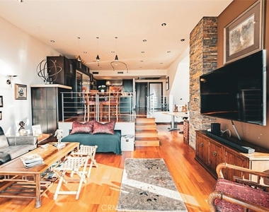 5327 Marina Pacifica Drive - Photo Thumbnail 2