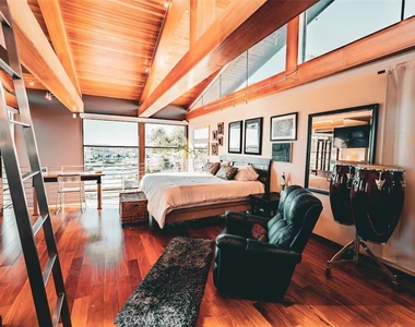 5327 Marina Pacifica Drive - Photo Thumbnail 14