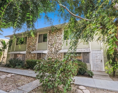 939 E Appleton Street - Photo Thumbnail 9