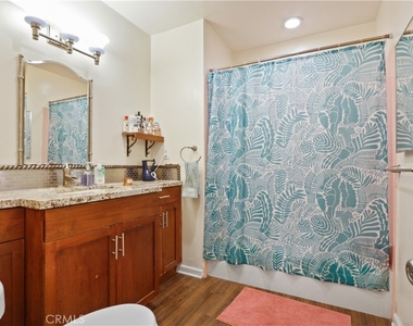 939 E Appleton Street - Photo Thumbnail 5