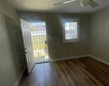 9702 Redfern - Photo Thumbnail 1