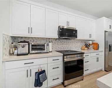 14135 Jonah Way - Photo Thumbnail 10
