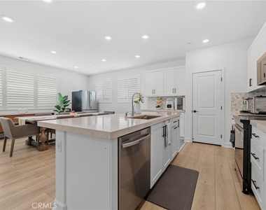 14135 Jonah Way - Photo Thumbnail 11