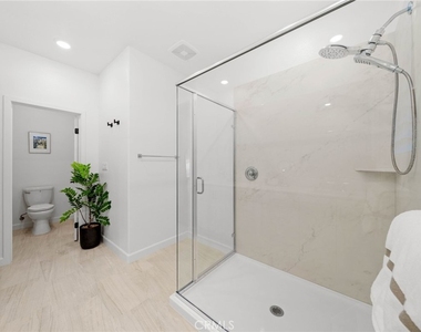 14135 Jonah Way - Photo Thumbnail 21