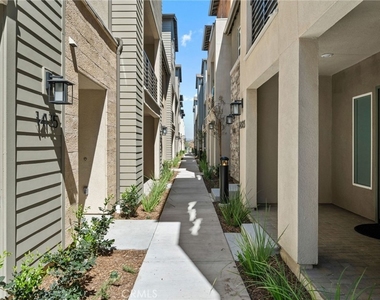 14135 Jonah Way - Photo Thumbnail 24