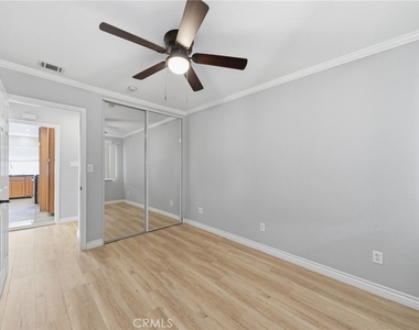 6052 Marshall - Photo Thumbnail 12