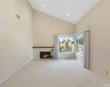 14602 Bel Aire Street - Photo Thumbnail 6